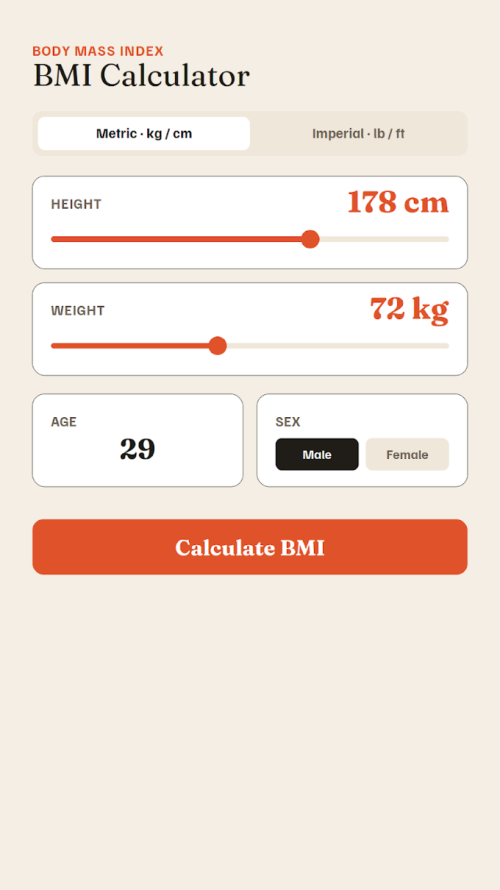 Ecran d'une application de calcul d'IMC sur fond creme, avec deux curseurs indiquant 178 cm et 72 kg en chiffres orange, un champ age a 29, un selecteur homme ou femme, et un large bouton orange Calculate BMI